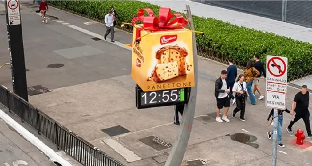 PRESEN&Ccedil;A QUE MARCA: COMO AS MARCAS EST&Atilde;O USANDO OOH E DOOH NO TOCANTINS PARA CELEBRAR O NATAL