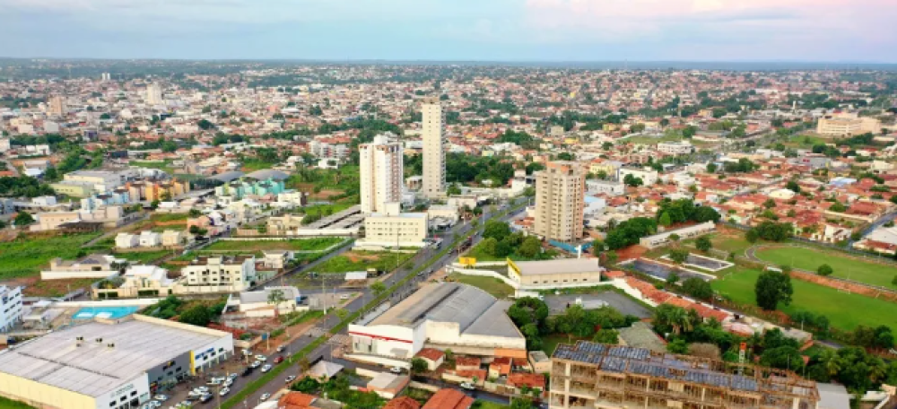 FRONT-LIGHT EM ARAGUA&Iacute;NA PARA ALCAN&Ccedil;AR SEU P&Uacute;BLICO!